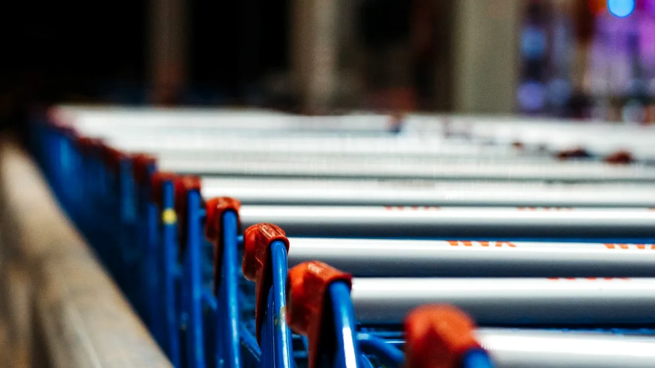 Market reyonunda mutfak gereçleri