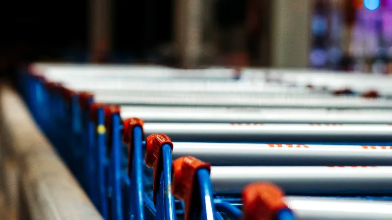 Market reyonunda mutfak gereçleri